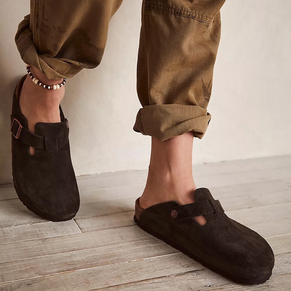 COPY - NWOT Birksenstock Boston/Mocha (Size: 38)
